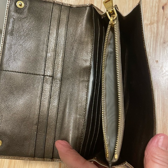 Prada Milano Wallet - Picture 13 of 15